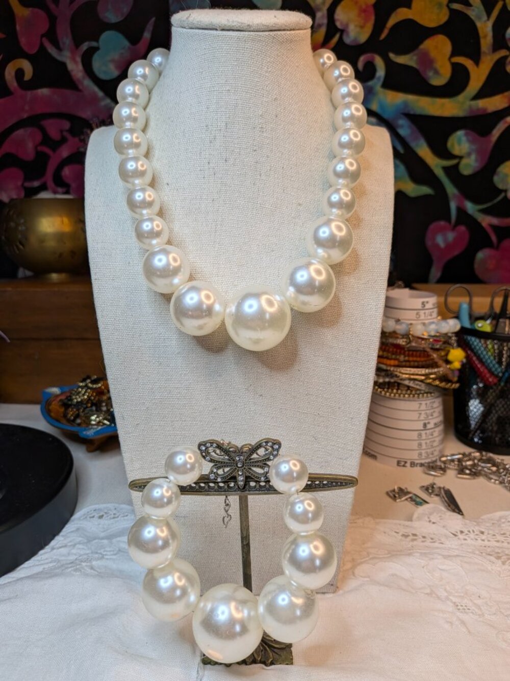 Vintage Chunky Oversized Faux Pearl Necklace & Bracelet Set - Picture 2 of 6